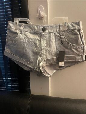 One Teaspoon Metallic Sheep Leather Silver High Waist Shorts Size 28 NWT Revolve